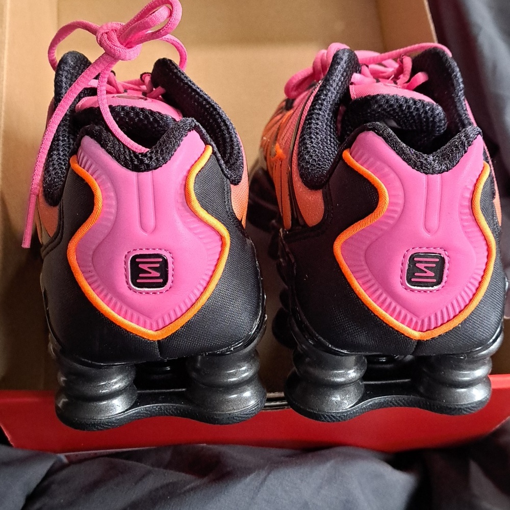 NIB Nike Gradient Pink to Orange Shox TL Sneakers-8.5 - Picture 5 of 9